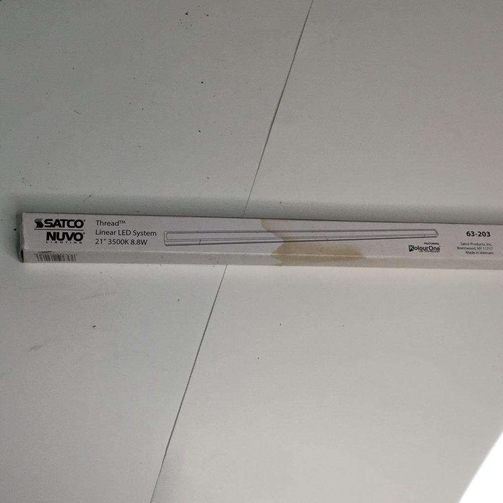 Satco Nuvo Thread Undercabinet LED Lighting 21" White NIB